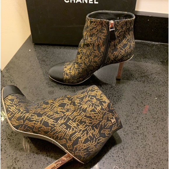 Vintage chanel boot size 7.5 perfect heel metal - Picture 1 of 5